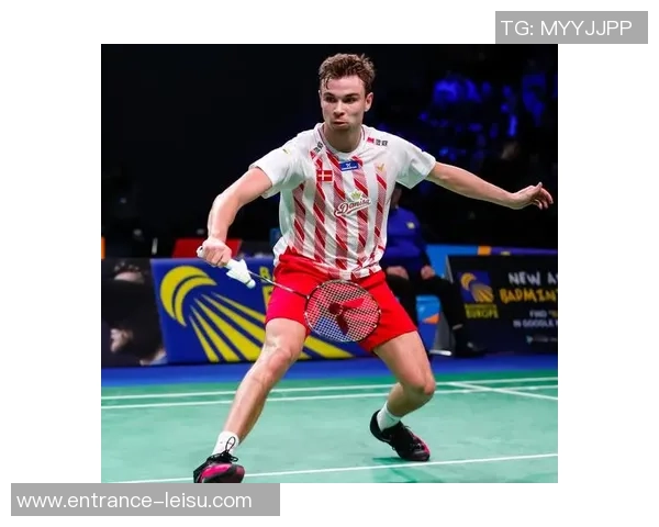 哈维西蒙斯：新星崛起，足球场上的未来之光与无限可能